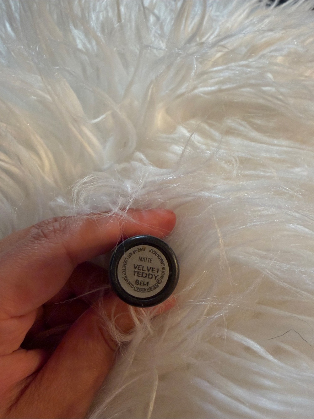 MAC Cosmetics Lipstick color velvet teddy